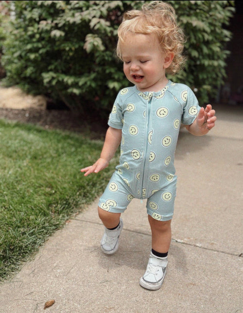 Unisex Bamboo Shortie | Bright Smiles